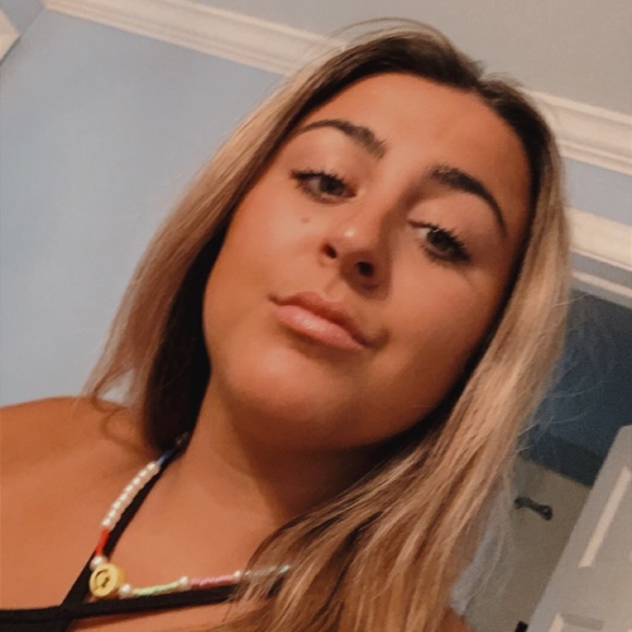 Meet your Posher, Emma - Picture 1 of 1